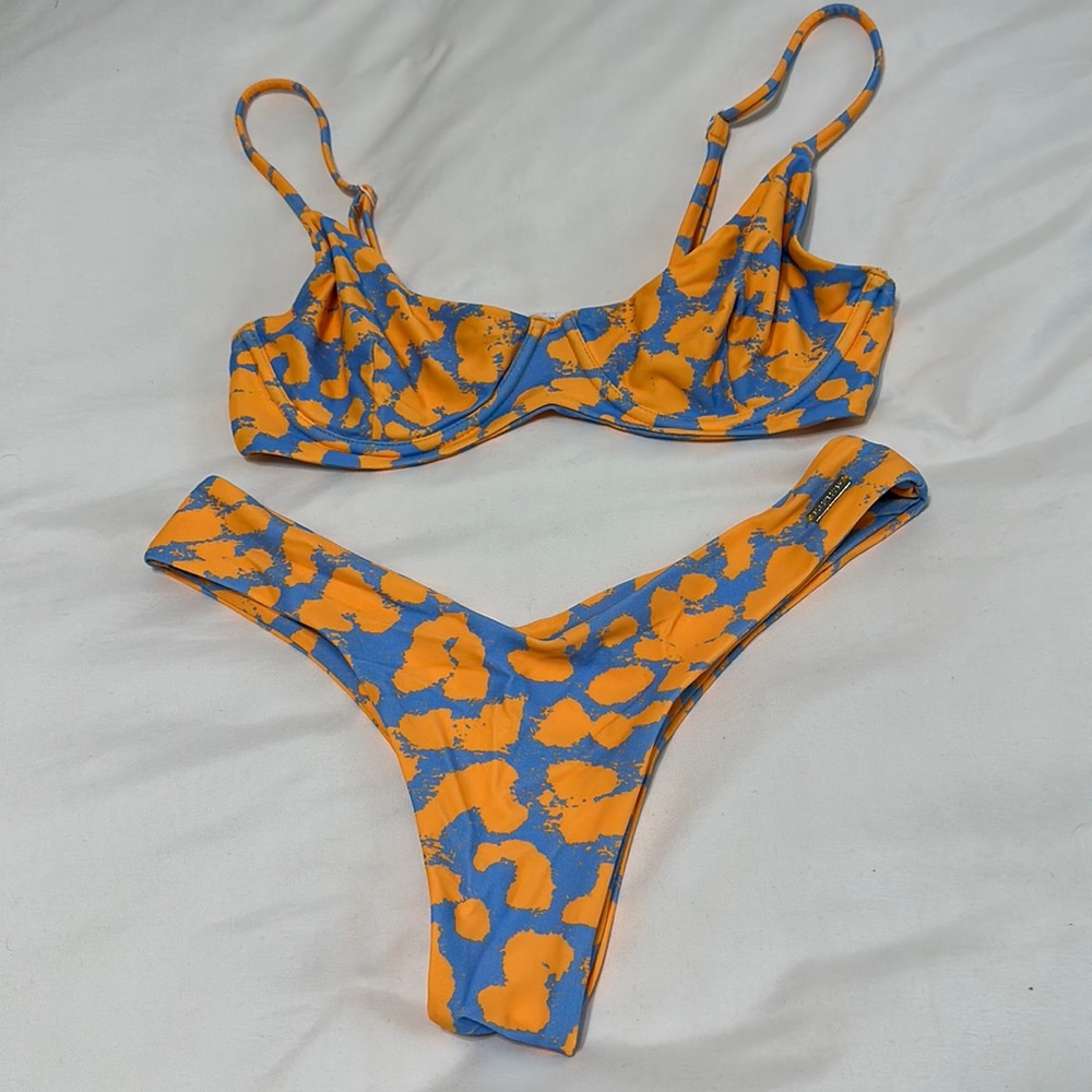 Blackbough Bikini Set - M